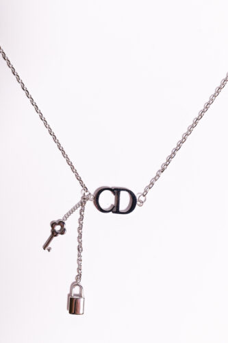 Підвіска у стилі Dior